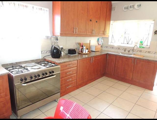 4 BEDROOM HOUSE FOR SALE IN NORTHDENE